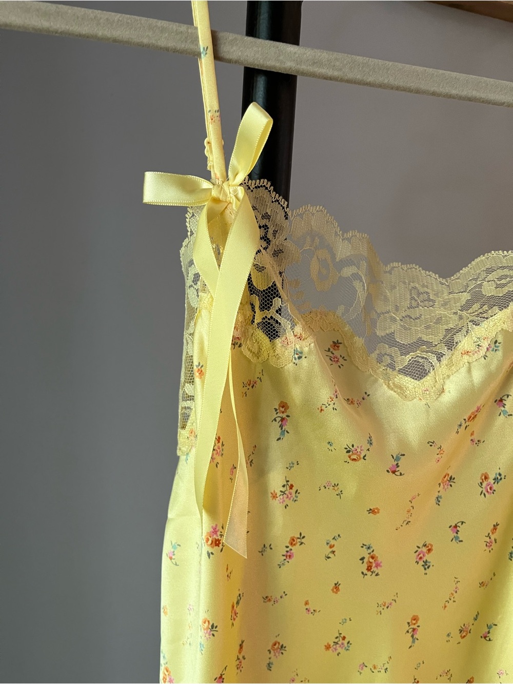 NWT Victoria's Secret Yellow Floral Lace Trim Chemise Slip Dress Small